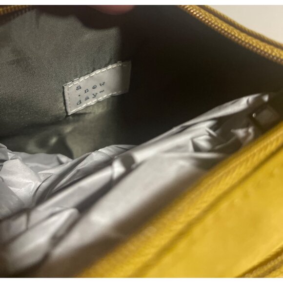 A New Day Citrine Nylon Bag Organizer - Picture 4 of 12